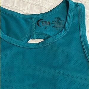 Zyia Jade Sleeveless Women's Top